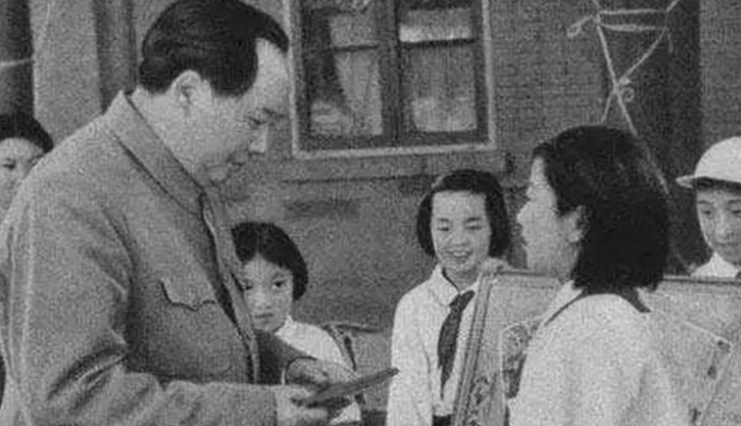 “七一勋章”获得者马毛姐：14岁荣立一等功，16岁毛主席为她取名