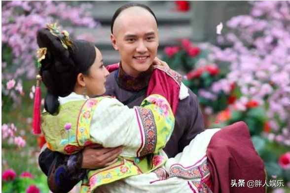 和赵丽颖离婚11个月后，冯绍峰如今怎样了？