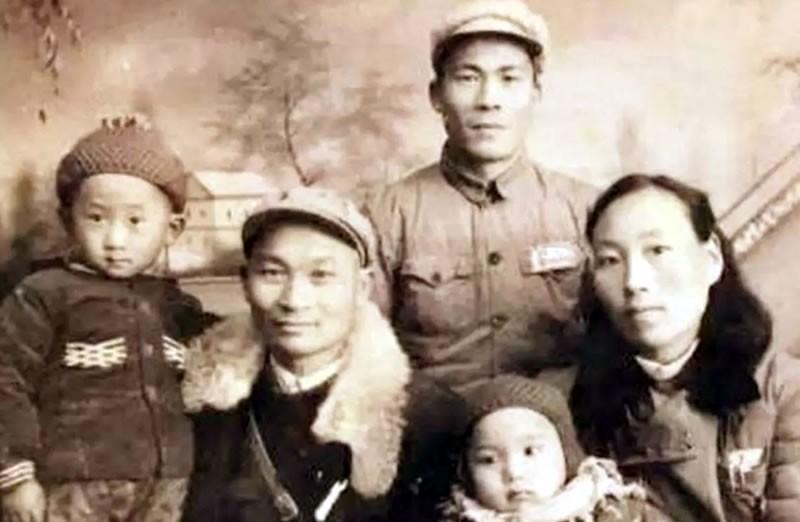 王健林简介个人资料（王健林的父亲：军人出身，活了101岁，百岁生日时王健林为他祝寿）
